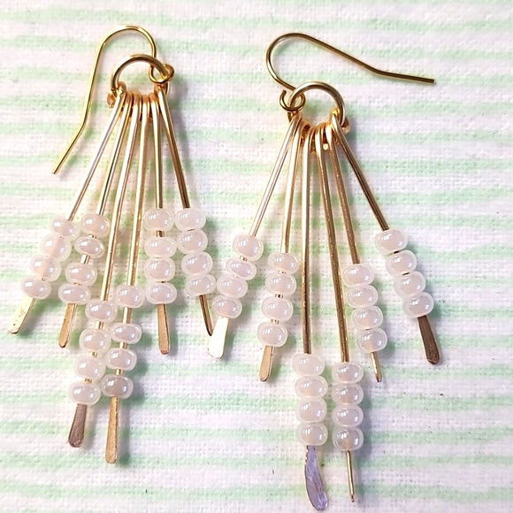 J & R Gems! Jewelry - Marshmellow Earrings!